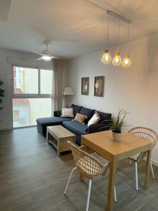 Lovely Beach Apartment Рінкон-де-ла-Вікторія Екстер'єр фото