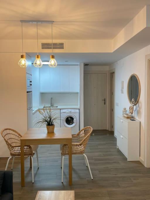 Lovely Beach Apartment Рінкон-де-ла-Вікторія Екстер'єр фото
