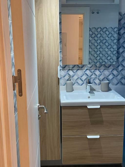 Lovely Beach Apartment Рінкон-де-ла-Вікторія Екстер'єр фото