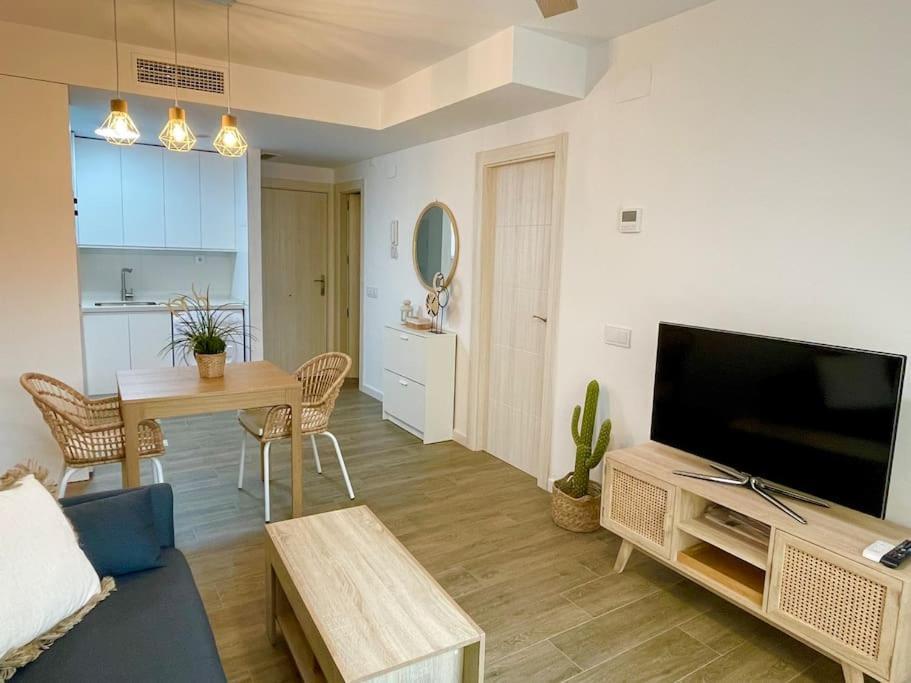 Lovely Beach Apartment Рінкон-де-ла-Вікторія Екстер'єр фото