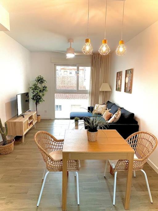 Lovely Beach Apartment Рінкон-де-ла-Вікторія Екстер'єр фото